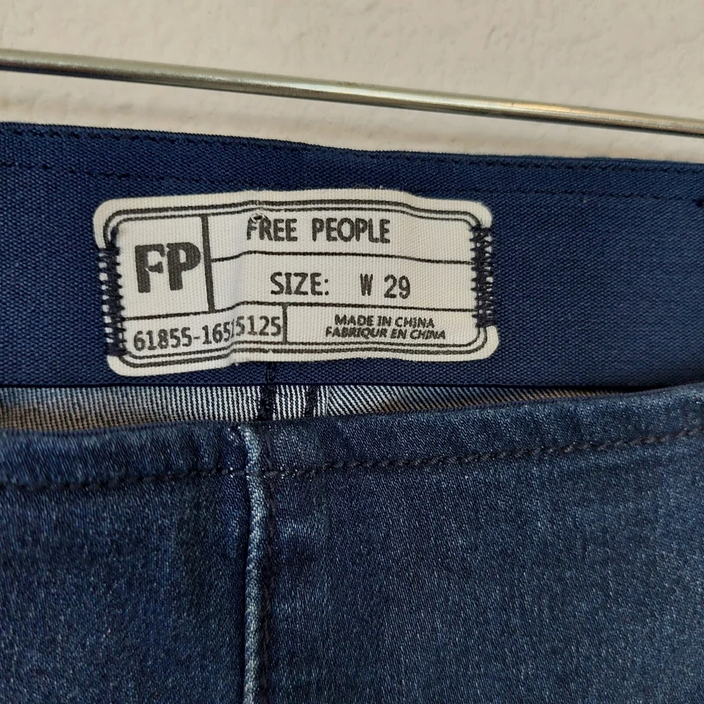 Free People Flare Jeans‎ Size 29